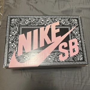 TRAVIS SCOTT SB LOW PRM QS OG ALL